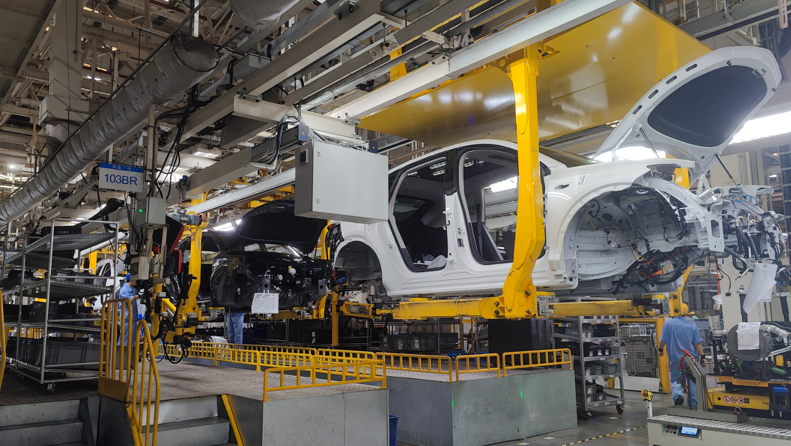 Small-batch SKD assembly line for light trucks and passenger cars SUVs